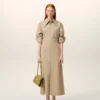 Abito camicia aderente in cotone beige