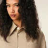 Abito camicia ampio Ami de Coeur in lana vergine beige Abito camicia ampio Ami de Coeur in lana vergine beige