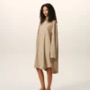 Abito camicia ampio Ami de Coeur in lana vergine beige Abito camicia ampio Ami de Coeur in lana vergine beige