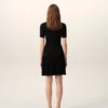 Abito mini a godet in maglia nera
