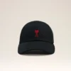 Ami de Coeur Cap in cotone nero con ricamo