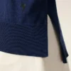Ami de Coeur Sweater a collo rotondo in lana sottile blu