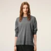 Ami de Coeur Sweater con collo rotondo in lana sottile grigia