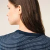 Ami de Coeur T-Shirt in cotone a righe blu Ami de Coeur T-Shirt in cotone a righe blu