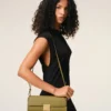 Astuccio Mimi in pelle di vacchetta verde Astuccio Mimi in pelle di vacchetta verde