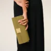 Astuccio Mimi in pelle di vacchetta verde Astuccio Mimi in pelle di vacchetta verde