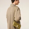 Astuccio Mimi in pelle di vacchetta verde Astuccio Mimi in pelle di vacchetta verde