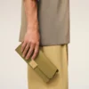 Astuccio Mimi in pelle di vacchetta verde Astuccio Mimi in pelle di vacchetta verde
