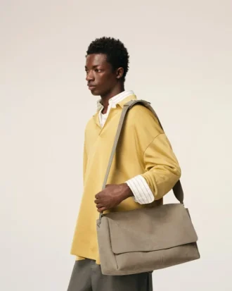 Borsa a rotazione con patta grande in pelle di vacchetta grigia