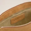 Borsa a tracolla con patta Carrousel in pelle di vacchetta gialla