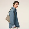 Borsa a tracolla con patta in pelle di vacchetta grigia