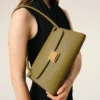 Borsa Mimi piccola in pelle di vacchetta verde Borsa Mimi piccola in pelle di vacchetta verde