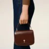 Borsa Paris Paris con manici in pelle lucida bordeaux Borsa Paris Paris con manici in pelle lucida bordeaux