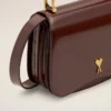 Borsa Paris Paris con manici in pelle lucida bordeaux Borsa Paris Paris con manici in pelle lucida bordeaux
