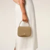 Borsa Paris Paris con manico superiore in pelle di vacchetta gialla
