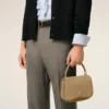 Borsa Paris Paris con manico superiore in pelle di vacchetta gialla