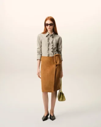 Camicia aderente con volant a maniche lunghe in cotone beige