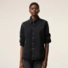 Camicia Ami de Coeur in cotone denim nero Camicia Ami de Coeur in cotone denim nero