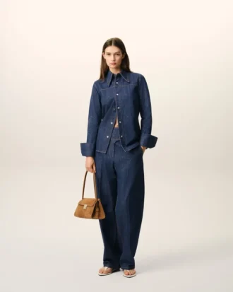 Camicia blu in cotone con colletto a punta