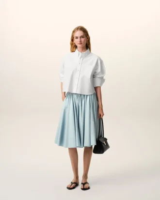 Camicia corta in cotone bianco con motivo Ami de Coeur in rilievo