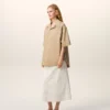 Camicia lunga a maniche corte in cotone beige con collo alla camp Camicia lunga a maniche corte in cotone beige con collo alla camp