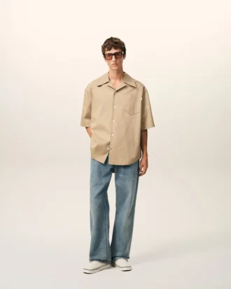 Camicia lunga a maniche corte in cotone beige con collo alla camp