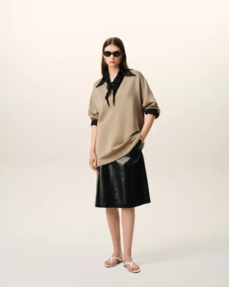 Camicia nera in misto seta con colletto a punta