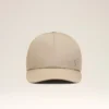 Cappellino Ami de Coeur in nylon beige con borchie Cappellino Ami de Coeur in nylon beige con borchie