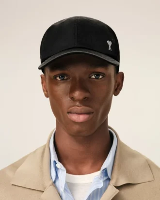 Cappellino Ami de Coeur in nylon nero con borchie