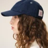 Cappellino con toppa laterale Ami Paris in denim blu Cappellino con toppa laterale Ami Paris in denim blu