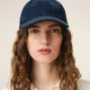 Cappellino con toppa laterale Ami Paris in denim blu Cappellino con toppa laterale Ami Paris in denim blu