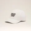 Cappellino in cotone bianco con ricamo “Thank You for Being a Friend” Cappellino in cotone bianco con ricamo “Thank You for Being a Friend”