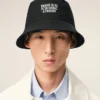 Cappellino in cotone nero con ricamo “Thank You for Being a Friend” Cappellino in cotone nero con ricamo “Thank You for Being a Friend”
