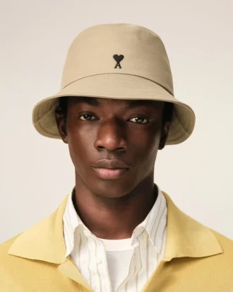 Cappello a secchiello Ami de Coeur in cotone beige