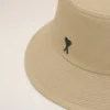 Cappello a secchiello Ami de Coeur in cotone beige Cappello a secchiello Ami de Coeur in cotone beige