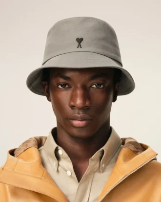 Cappello a secchiello Ami de Coeur in cotone grigio