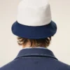 Cappello Ami Paris in cotone blu e bianco Cappello Ami Paris in cotone blu e bianco