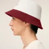 Cappello Ami Paris in cotone rosso e bianco Cappello Ami Paris in cotone rosso e bianco