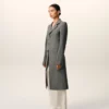Cappotto aderente a un rigo in lana vergine grigia Cappotto aderente a un rigo in lana vergine grigia