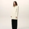Cappotto bianco in lana vergine, dritto, a un rigo Cappotto bianco in lana vergine, dritto, a un rigo