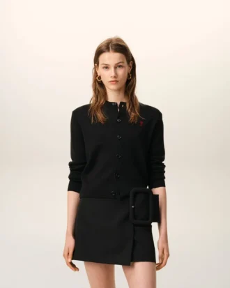 Cardigan nero in lana a girocollo con Ami de Coeur a contrasto Cardigan nero in lana a girocollo con Ami de Coeur a contrasto