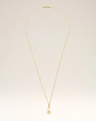 Collana con ciondolo “6” in ottone martellato