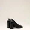 Décolleté con punta anatomica in pelle nera Décolleté con punta anatomica in pelle nera