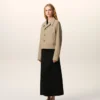 Giacca abbottonata in cotone beige Giacca abbottonata in cotone beige