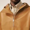 Giacca con cappuccio in pelle di vacchetta gialla Giacca con cappuccio in pelle di vacchetta gialla