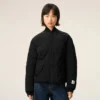 Giacca imbottita in nylon nero Giacca imbottita in nylon nero