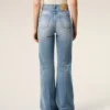 Jeans a zampa in cotone blu Jeans a zampa in cotone blu