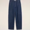 Jeans blu in cotone dal taglio a palloncino Jeans blu in cotone dal taglio a palloncino