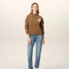 Jeans in cotone blu dal taglio classico Jeans in cotone blu dal taglio classico