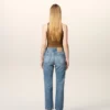 Jeans in cotone blu dal taglio classico Jeans in cotone blu dal taglio classico